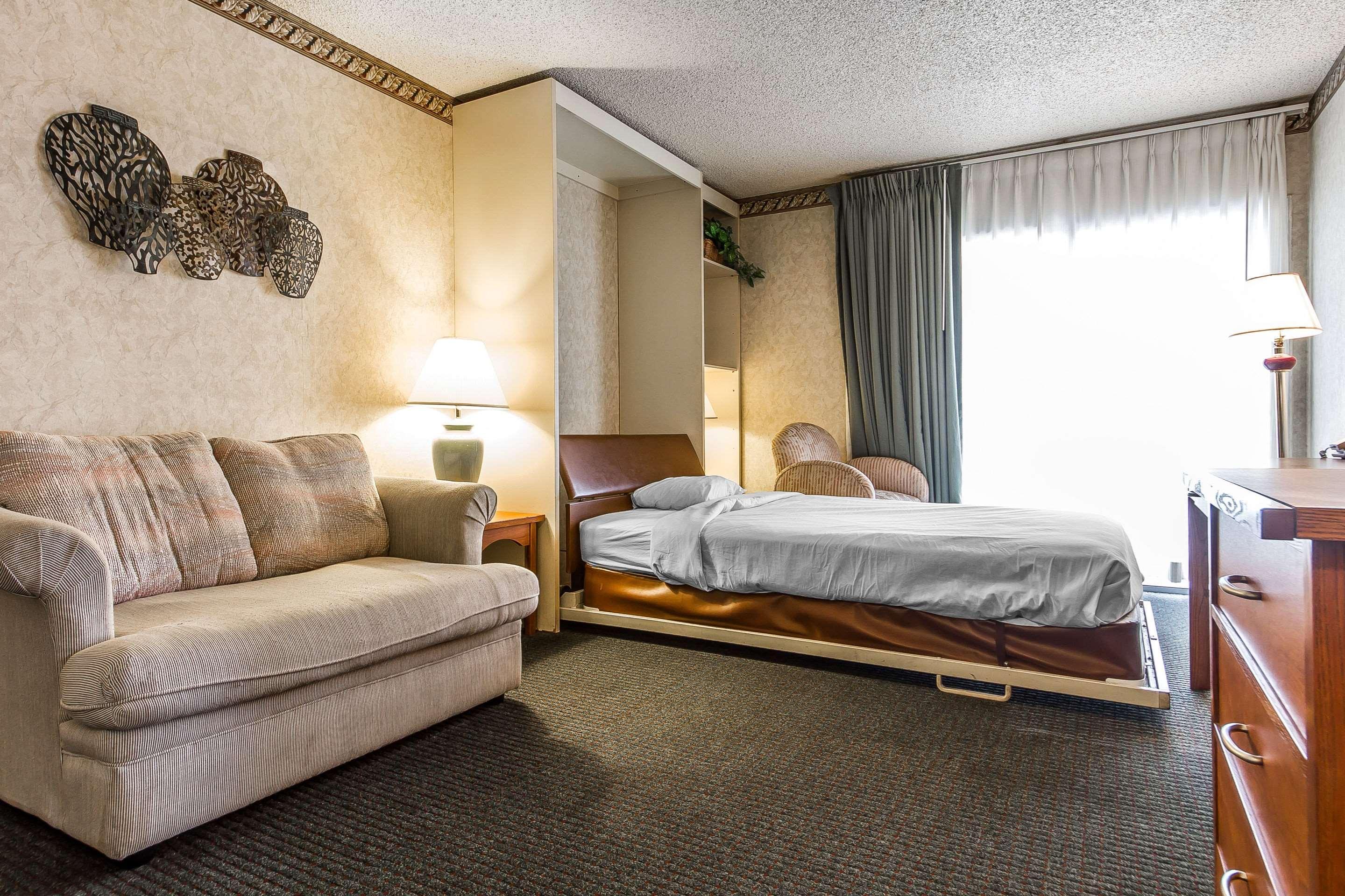 Quality Inn & Suites Silicon Valley Santa Clara Exterior foto