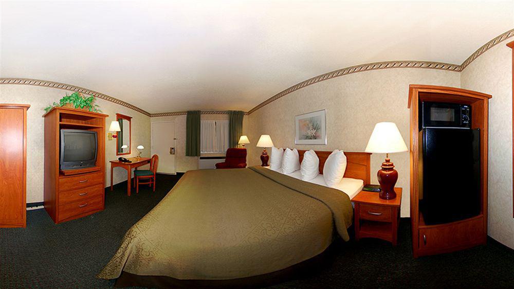Quality Inn & Suites Silicon Valley Santa Clara Exterior foto